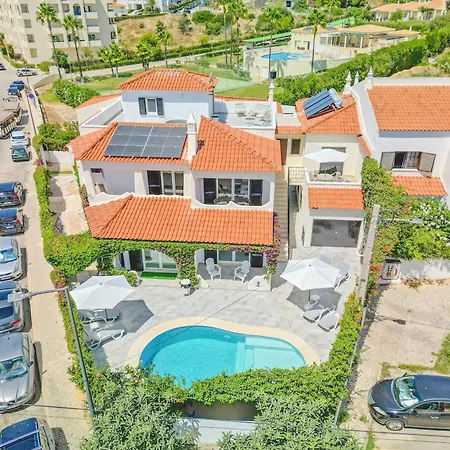 Alporchinhos Villa *