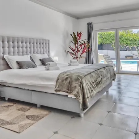 Villa Alporchinhos